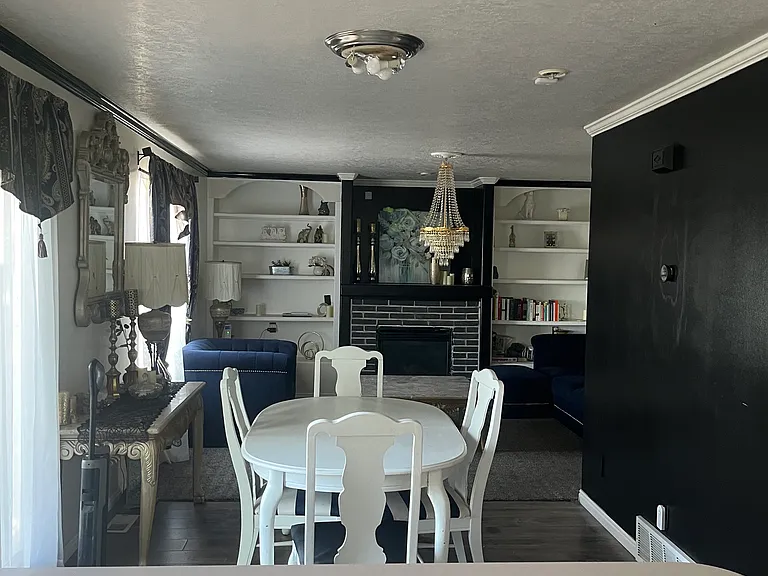 715 E Zinnia Way S — Photo 3