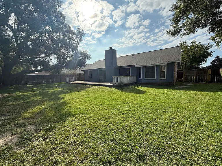 3872 Mariners Dr — Photo 20