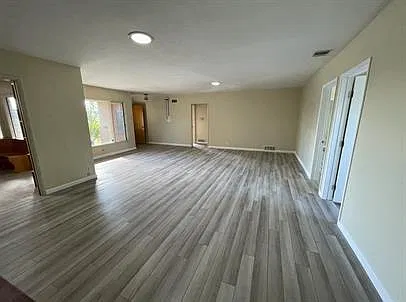 5 bed, 1900 sqft, $8,000 — Photo 3