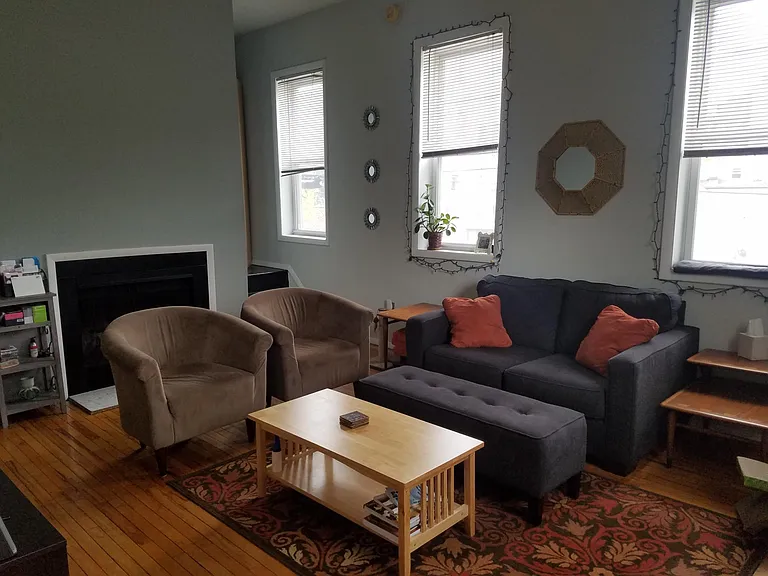 626 S 3rd St #2F — Photo 2