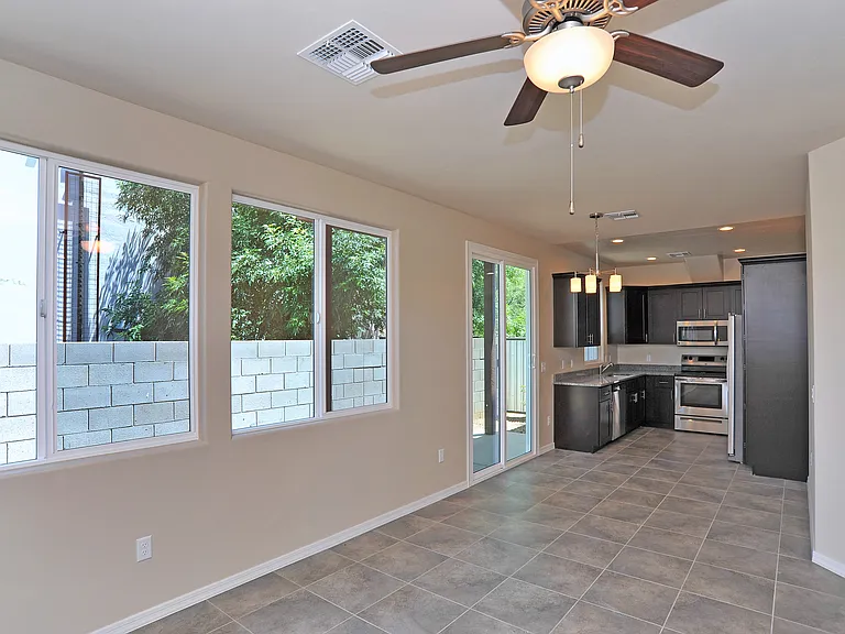 1218 E Blacklidge Dr #1101 — Photo 37