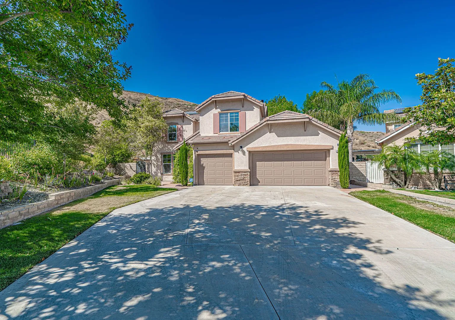 Coming Soon! 5 Bedroom Home For Rent In Santa Clarita!! — Photo 1