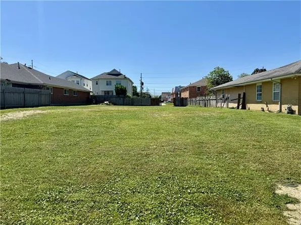 6614 16th St #B, New Orleans, LA 70124