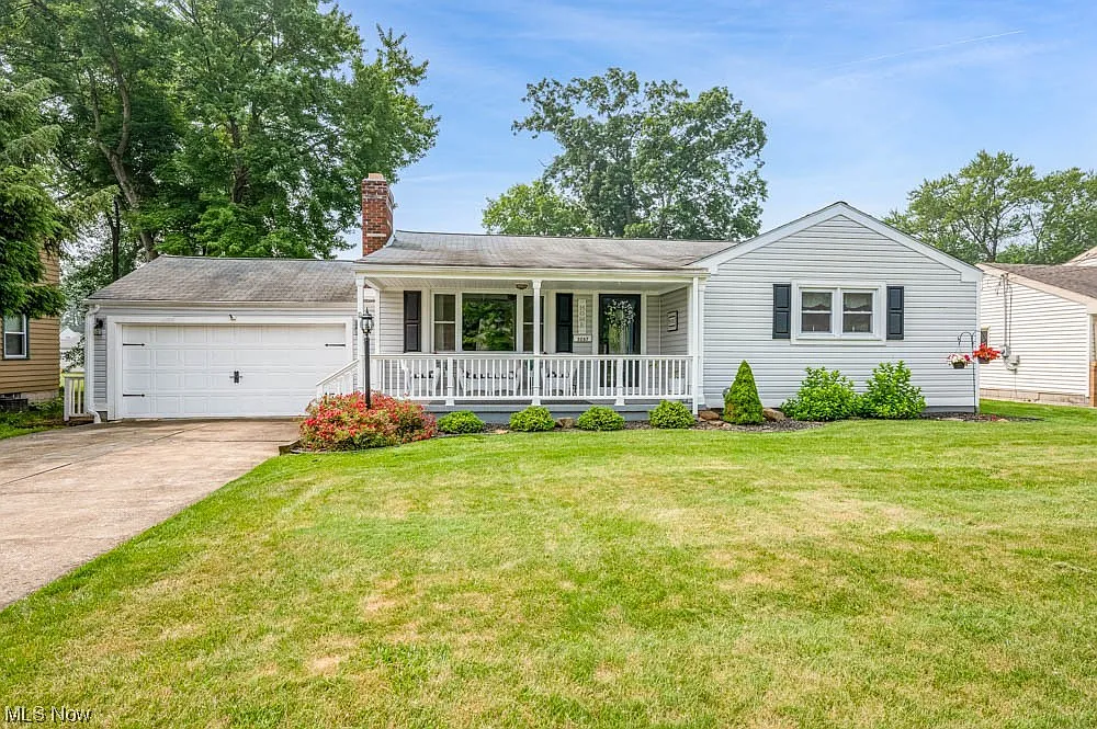 3267 Susan Cir photo 1