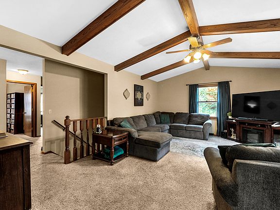 3rd image of 4420 Stratford Ct