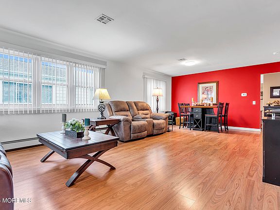 5th image of 87 Prince Charles Drive