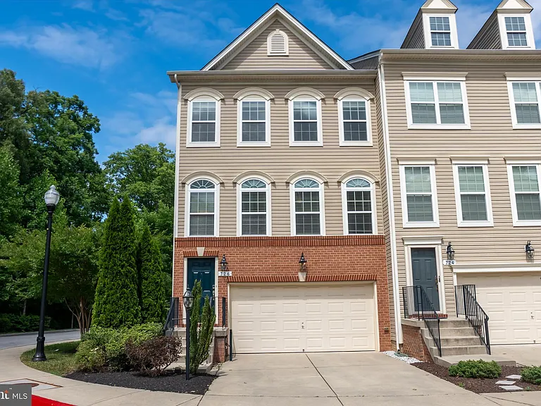 726 Millhouse Dr — Photo 1