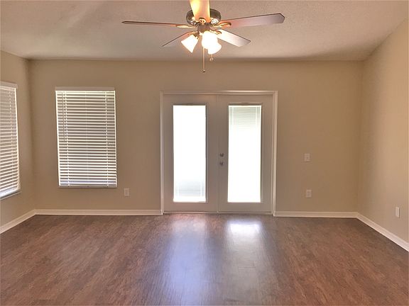4th image of 12104 Dawn Vista Dr
