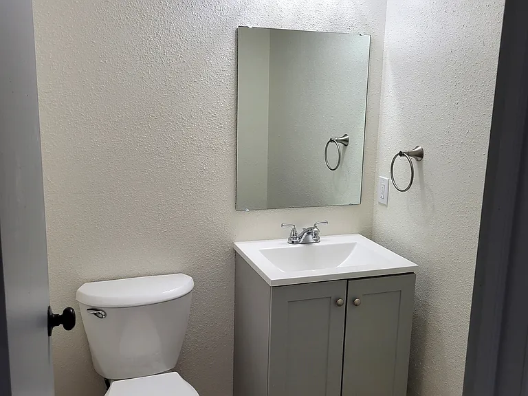 Kingswood Townhomes — Photo 5