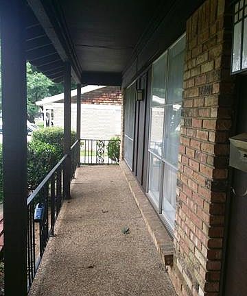 2nd image of 800 Donna Dr