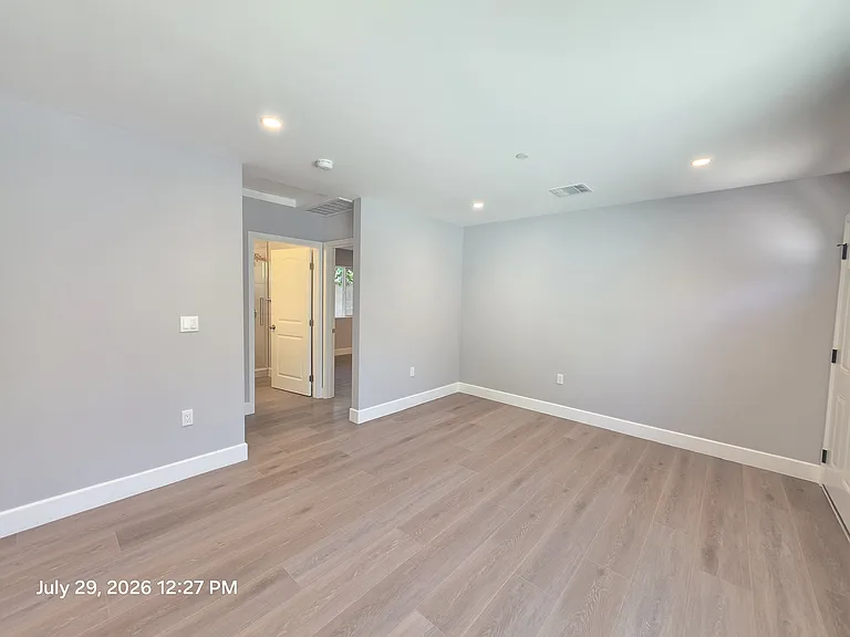8156 Potter Ave — Photo 10