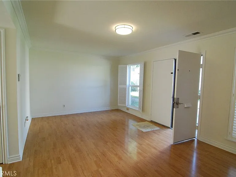 11027 Slater Ave — Photo 3