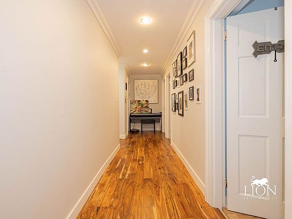 5th image of 668 Washington St APT 1A