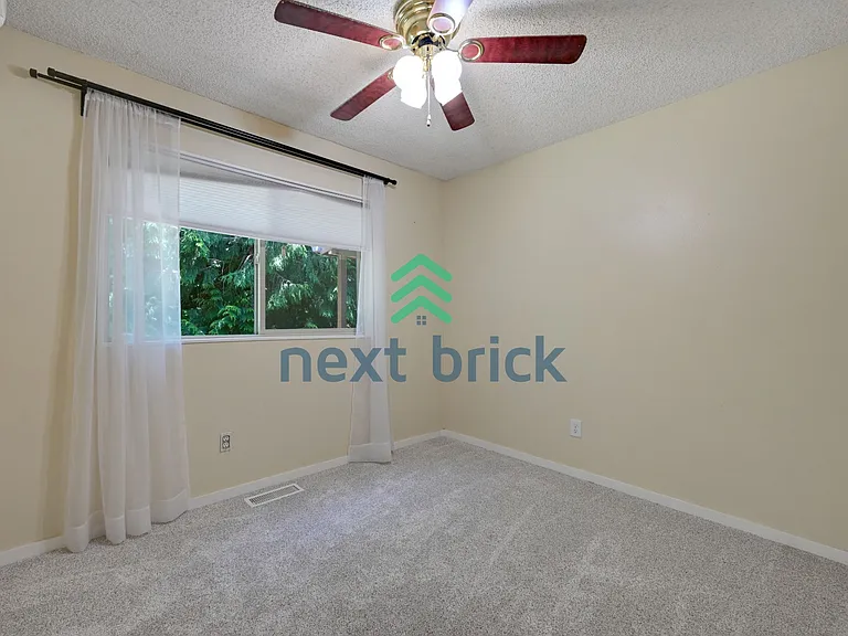 21638 SE 32nd Pl — Photo 15