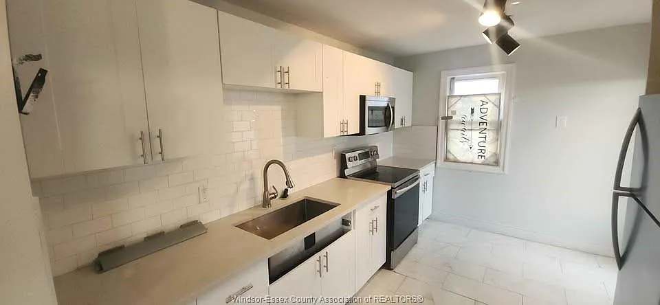 3 bed, $1,700 — Photo 4