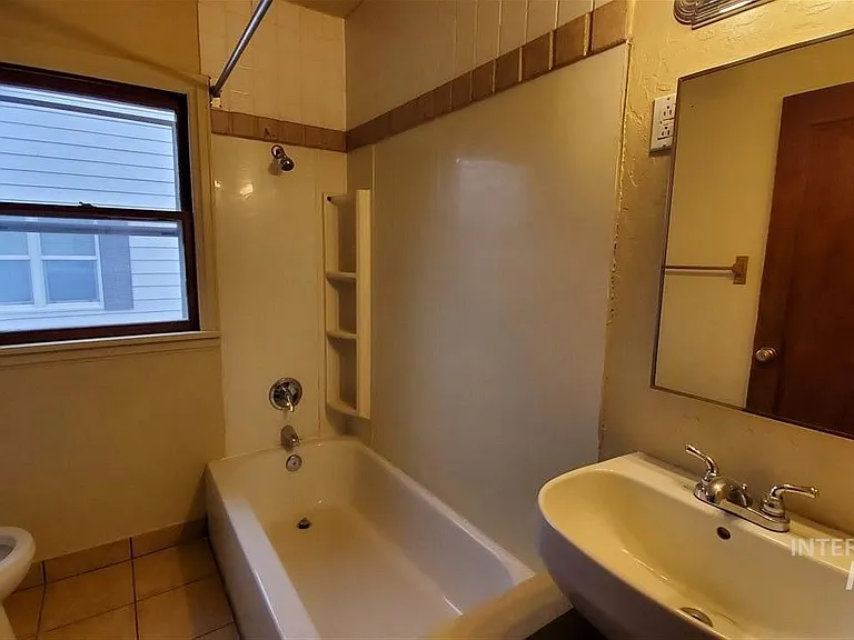 103 Fern St — Photo 4