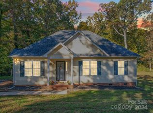 801 White Oaks Cir, Monroe, NC 28112