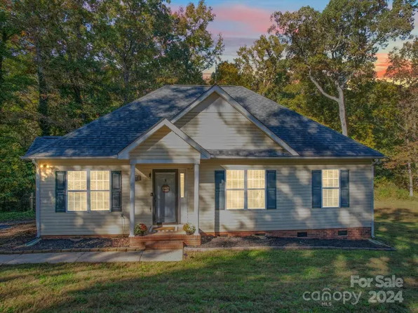 801 White Oaks Cir, Monroe, NC 28112