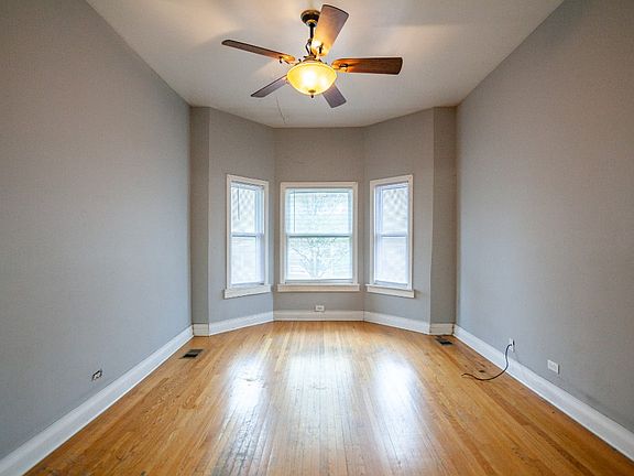 2nd image of 2912 N Whipple St #1