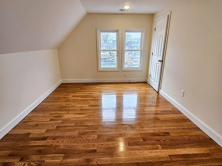 318 75th St #3 — Photo 2