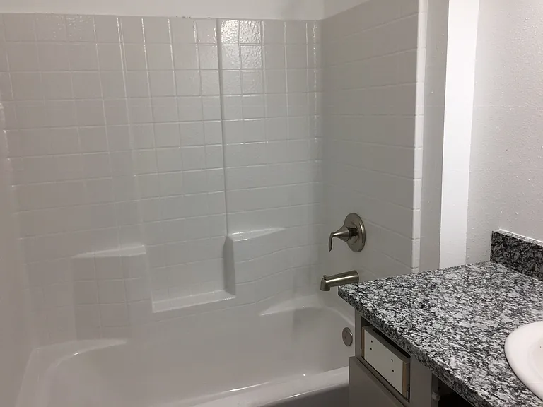 311 N 700 W #1 — Photo 8