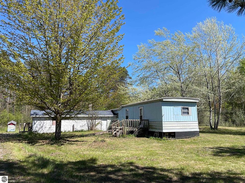 1st image of 5985 Roehrs Rd
