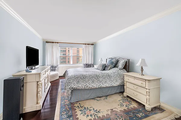 Sold by Douglas Elliman | media 6