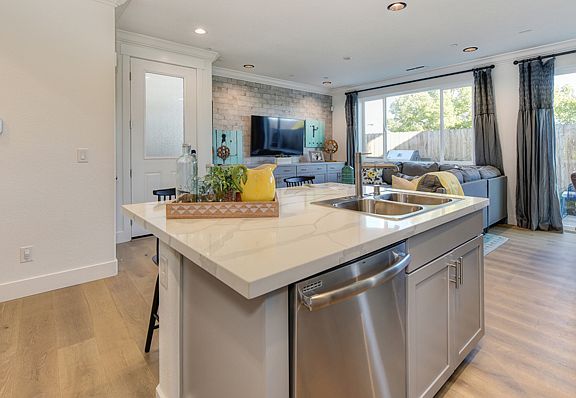 Woodside Homes - Plan 2-C 3