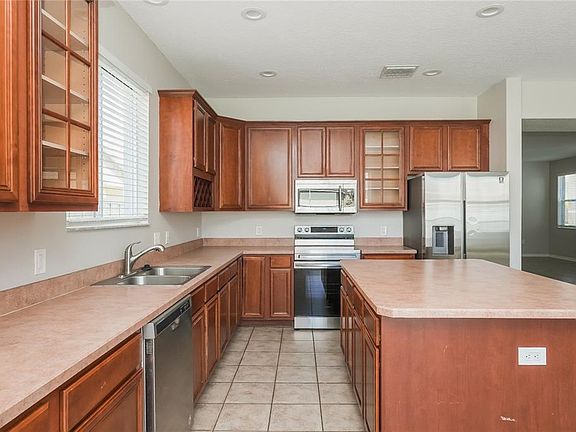 4th image of 12125 Fox Bloom Ave