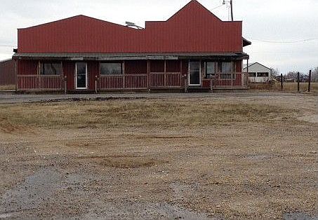 5th image of 904 E Highway 60