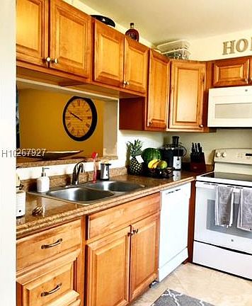 2nd image of 614 Gardens Dr APT 101