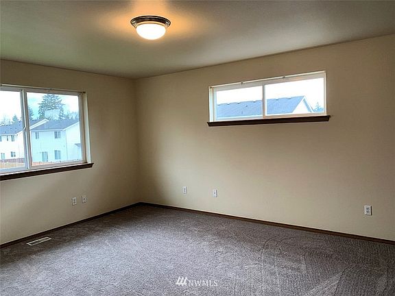 4th image of 15340 104th Ave SE
