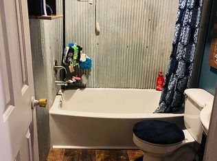 35 Elm St, Decaturville, TN 38329