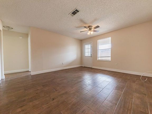 2nd image of 2224 Zinfandel Ln
