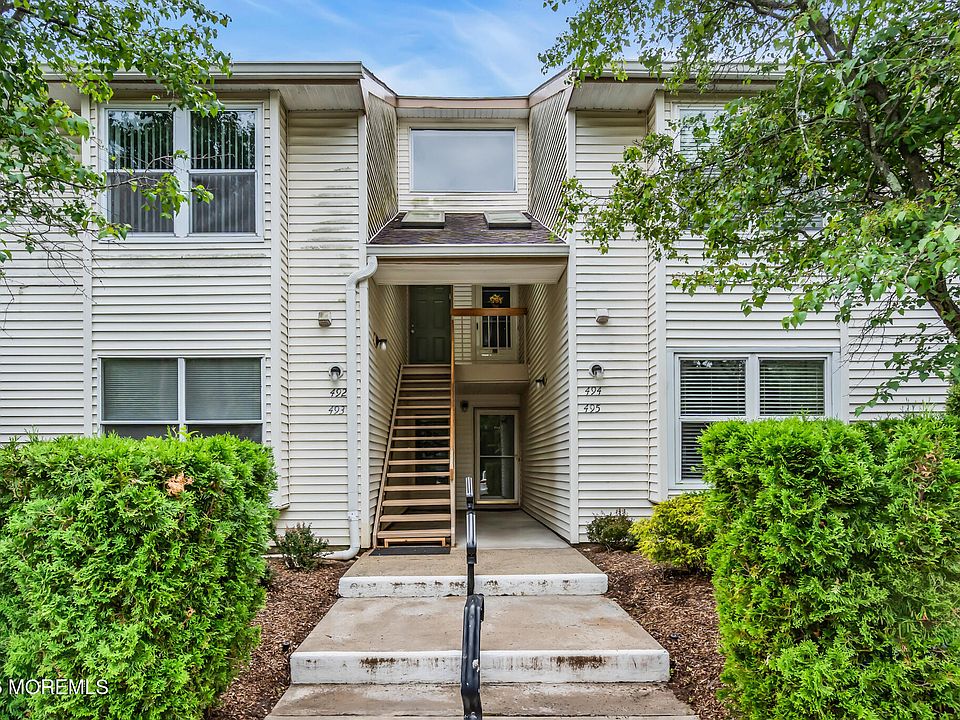 1st image of 492 Bayberry Ct