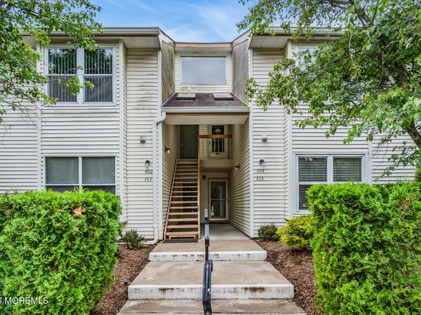 492 Bayberry Ct