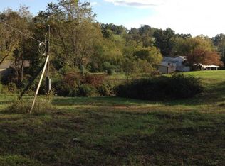 3317 Horseshoe Dr, Kingsport, TN 37663