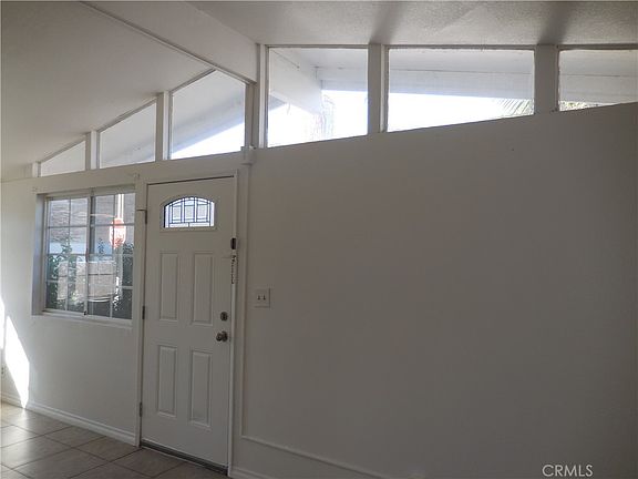 3rd image of 2412 W Sycamore Ave