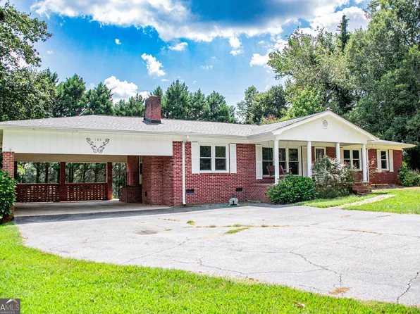105 Sharp Dr, Carrollton, GA 30117