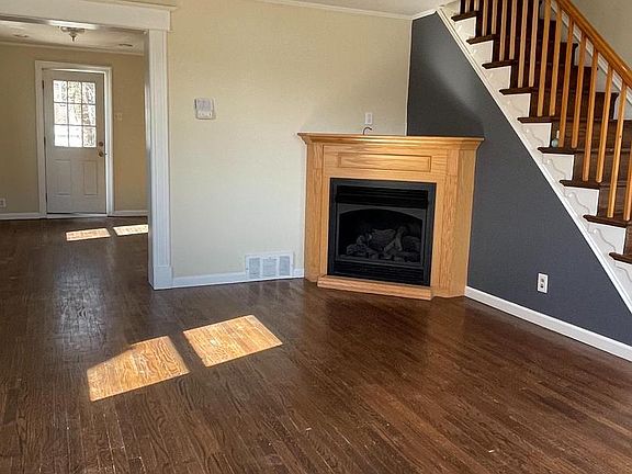 5th image of 258 Childs Ave