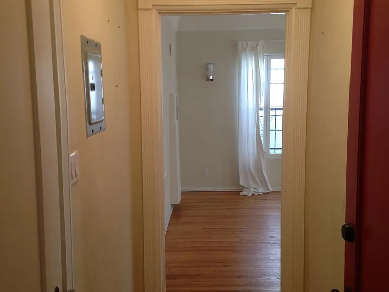 802 N Sweetzer Ave #106 — Photo 3