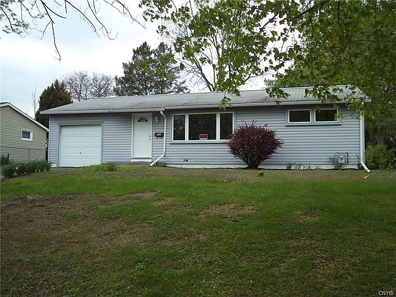 2nd image of 203 Baxton St