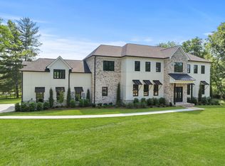 2004 Kingsbury Dr, Nashville, TN 37215