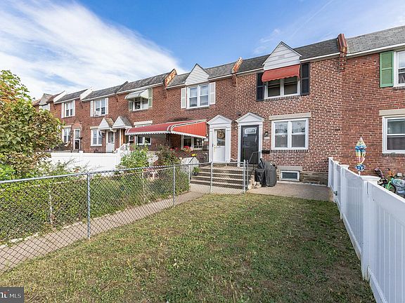 4th image of 2220 Bond Ave