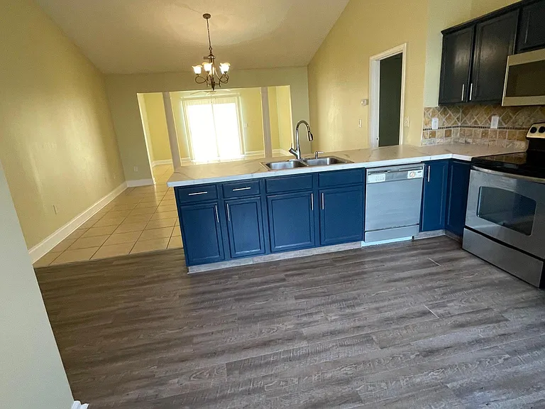 136 Centennial Cir — Photo 8
