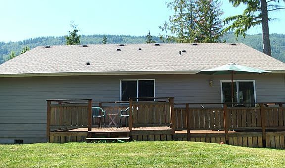 back yard with 2-tier deck