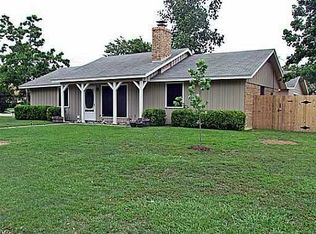 922 Kathy St, Caldwell, TX 77836