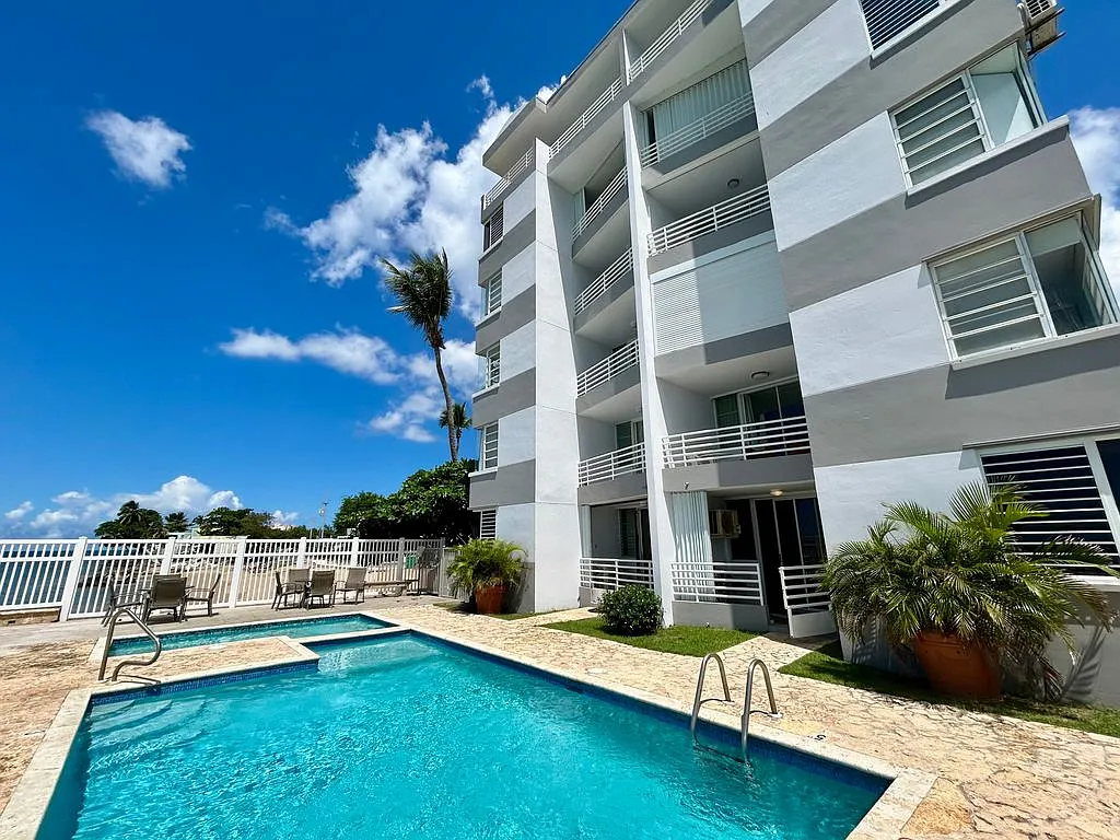 2 bed, 1.0 bath, 853 sqft, $2,500 — Photo 1