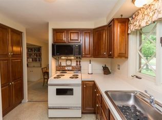 2637 Essex Rd, Ann Arbor, MI 48104