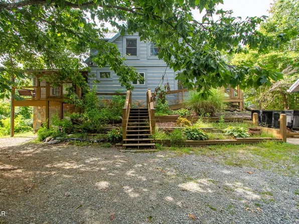 2729 Blue Springs Way, Sevierville, TN 37862